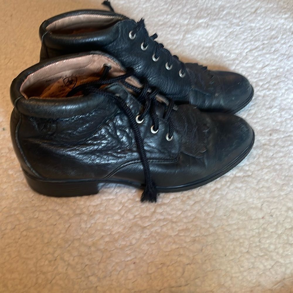 Ariat boots size 7 B